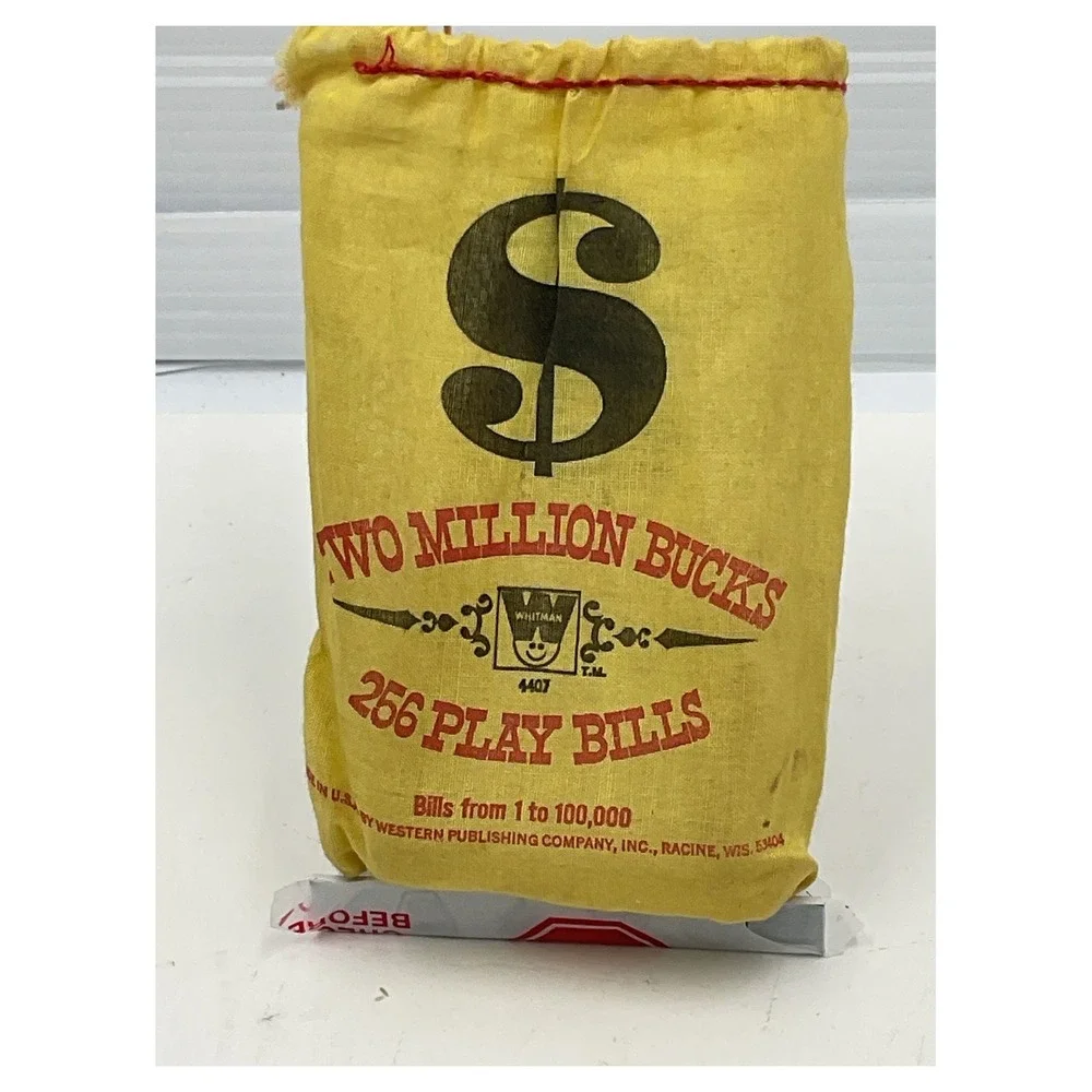 Vintage Whitman Two Million Bucks Play‎ Money Set 256 Bills Cloth Bag 4407 USA